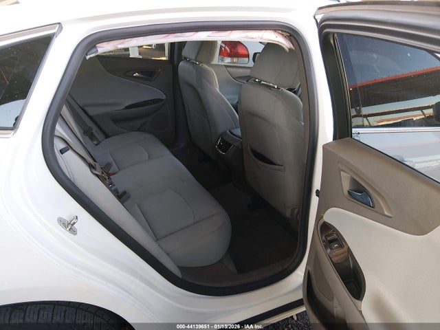 1G1ZD5ST3RF132687 Chevrolet Malibu Fwd 1lt