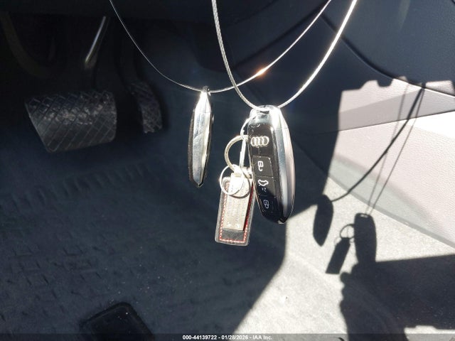 44139722 :رقم المزاد ، WA1EVAF15LD025030 vin ، 2020 Audi Q8 Premium Plus 55 Tfsi Quattro Tiptronic مزاد بيع