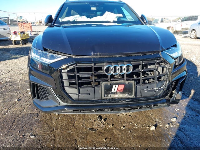 44139722 :رقم المزاد ، WA1EVAF15LD025030 vin ، 2020 Audi Q8 Premium Plus 55 Tfsi Quattro Tiptronic مزاد بيع