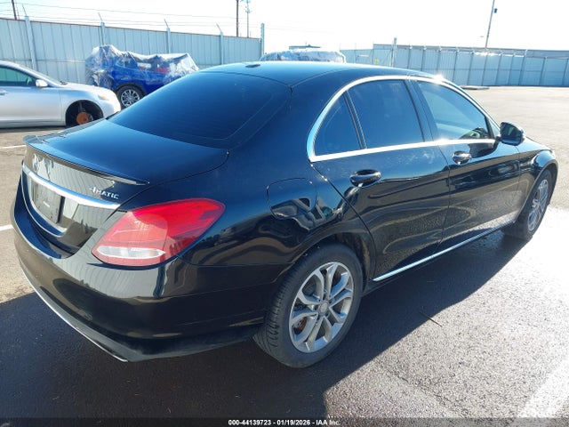 55SWF4KB3GU112767 Mercedes-Benz C 300 4matic
