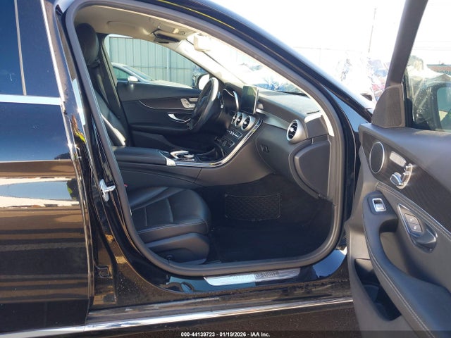 55SWF4KB3GU112767 Mercedes-Benz C 300 4matic