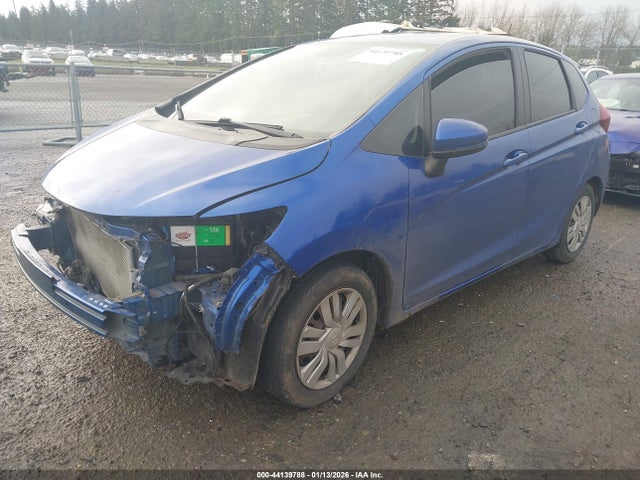 Honda FIT LX 2016 JHMGK5H59GS015969 Image 2