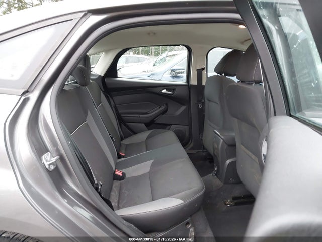 Ford FOCUS SE 2014 1FADP3F2XEL391872 Image 18