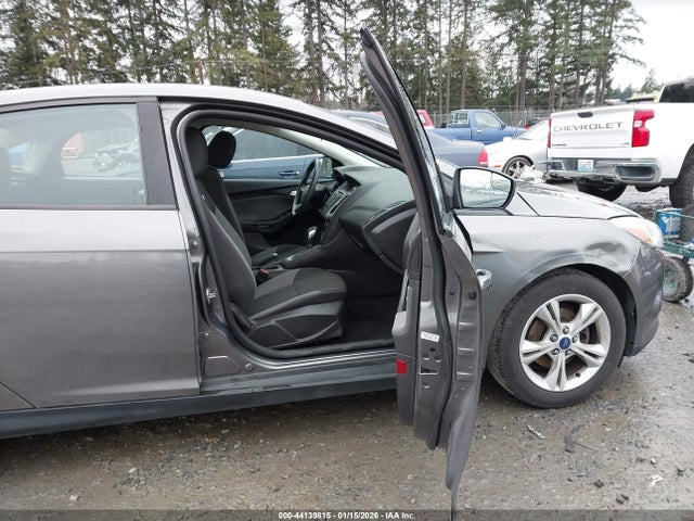 Ford FOCUS SE 2014 1FADP3F2XEL391872 Image 5