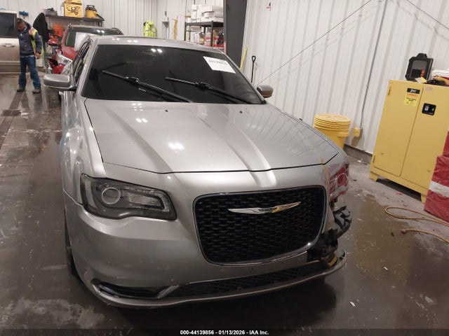 Продажа на аукционе авто 2017 Chrysler 300 300s Awd, vin: 2C3CCAGG9HH542545, номер лота: 44139856