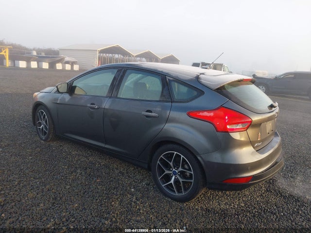 Ford FOCUS SEL 2017 1FADP3M28HL225065 Image 3