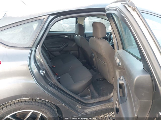 Ford FOCUS SEL 2017 1FADP3M28HL225065 Image 8