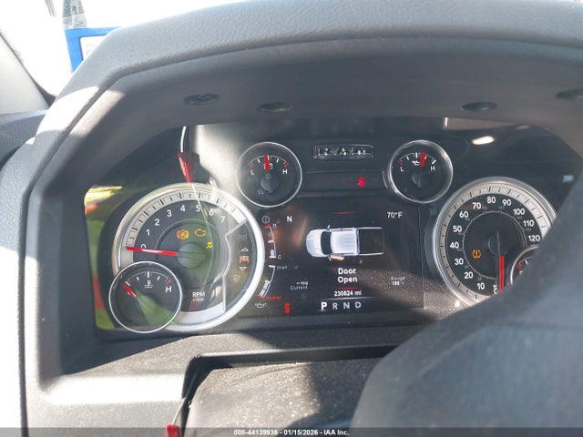 44139936 :رقم المزاد ، 1C6RR7LT5FS544963 vin ، 2015 Ram 1500 Lone Star مزاد بيع