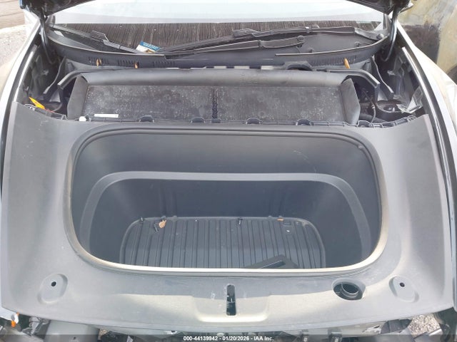 Продажа на аукционе авто 2026 Tesla Model Y Long Range Launch Series/premium All-wheel Drive, vin: 7SAYGDEE4TA398149, номер лота: 44139942