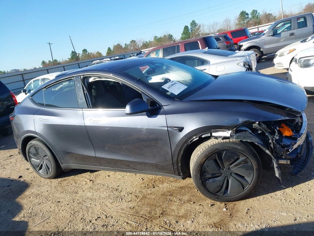 Продажа на аукционе авто 2026 Tesla Model Y Long Range Launch Series/premium All-wheel Drive, vin: 7SAYGDEE4TA398149, номер лота: 44139942