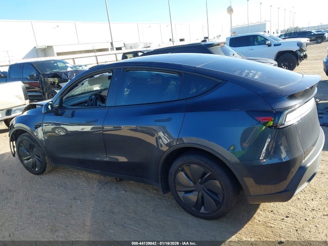 Продажа на аукционе авто 2026 Tesla Model Y Long Range Launch Series/premium All-wheel Drive, vin: 7SAYGDEE4TA398149, номер лота: 44139942