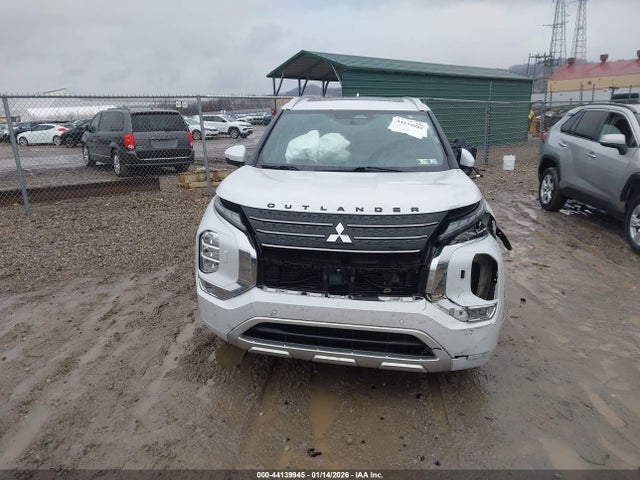Продаж на аукціоні авто 2022 Mitsubishi Outlander Sel 2.5 S-awc/sel Launch Edition S-awc/sel Special Edition S-awc, vin: JA4J4VA81NZ015713, номер лоту: 44139945