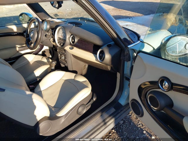 2011 MINI COOPER WMWZN3C51BT133009 Photo 4