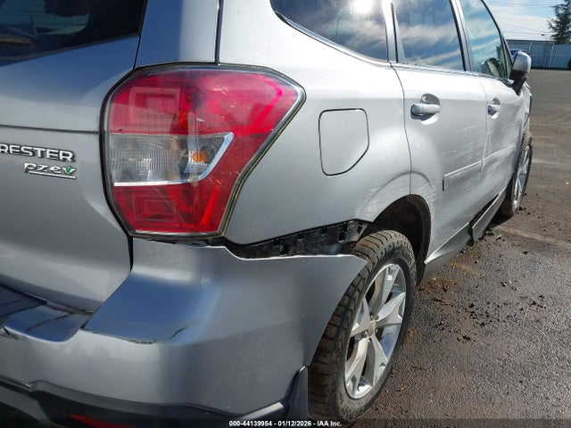 Subaru Forester 2.5i Limited 2016 JF2SJAKC6GH534135 Image 17