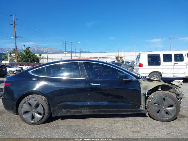 Tesla Model 3 Long Range/mid Range/standard Range/standard Range Plus 2019 5YJ3E1EA4KF296554 Image 14