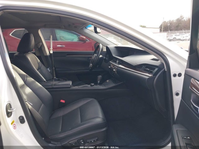 2014 Lexus Es 350 მანქანა იყიდება აუქციონზე, vin: JTHBK1GGXE2092529, აუქციონის ნომერი: 44139967