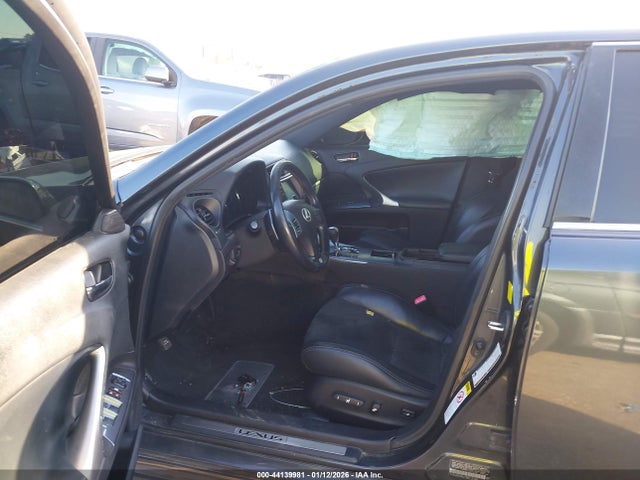 44139981 :رقم المزاد ، JTHBF5C23B5136676 vin ، 2011 Lexus Is 250 مزاد بيع
