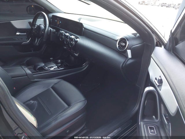 2020 MERCEDES-BENZ CLA 250 W1K5J4GB3LN084555 Photo 4