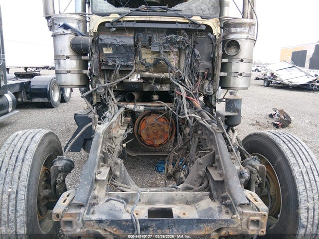 44140127 :رقم المزاد ، 1XKWDB9X96J136855 vin ، 2006 Kenworth Construction W900 مزاد بيع