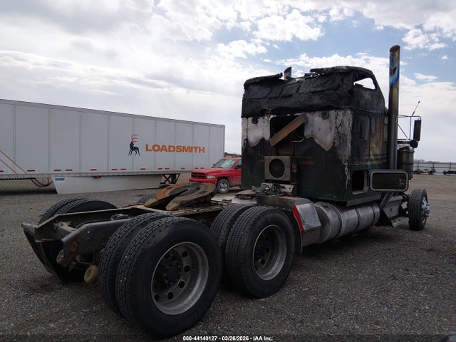 44140127 :رقم المزاد ، 1XKWDB9X96J136855 vin ، 2006 Kenworth Construction W900 مزاد بيع
