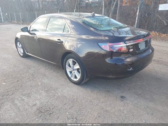 2011 SAAB 9-5 YS3GN4AR8B4001194 Photo 2