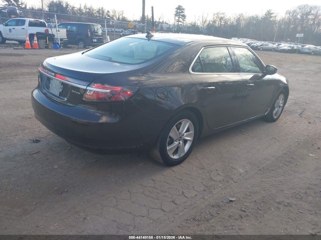 2011 SAAB 9-5 YS3GN4AR8B4001194 Photo 3