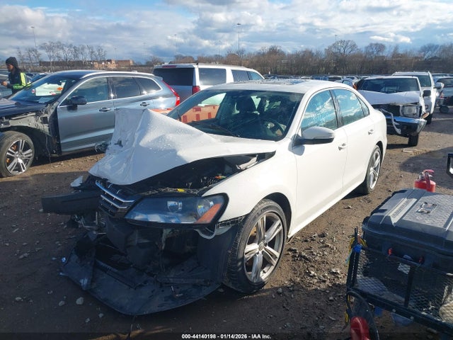 44140198 :رقم المزاد ، 1VWBM7A34DC061237 vin ، 2013 Volkswagen Passat 3.6l V6 Se مزاد بيع
