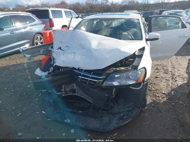 44140198 :رقم المزاد ، 1VWBM7A34DC061237 vin ، 2013 Volkswagen Passat 3.6l V6 Se مزاد بيع
