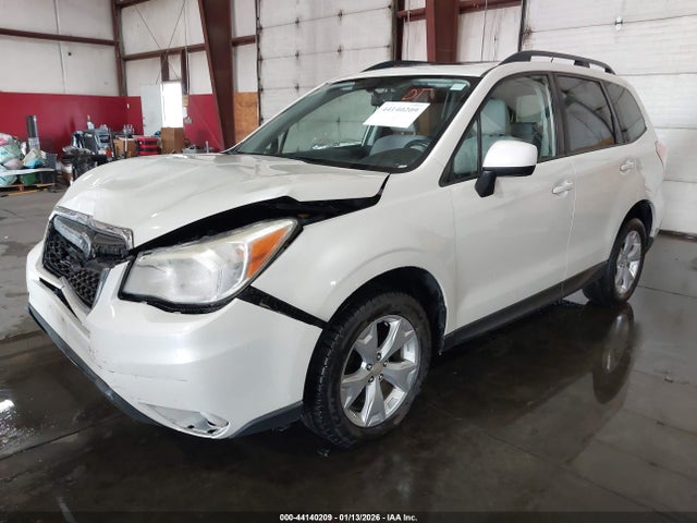 Subaru Forester 2.5i Premium 2015 JF2SJADC2FH486290 Image 2