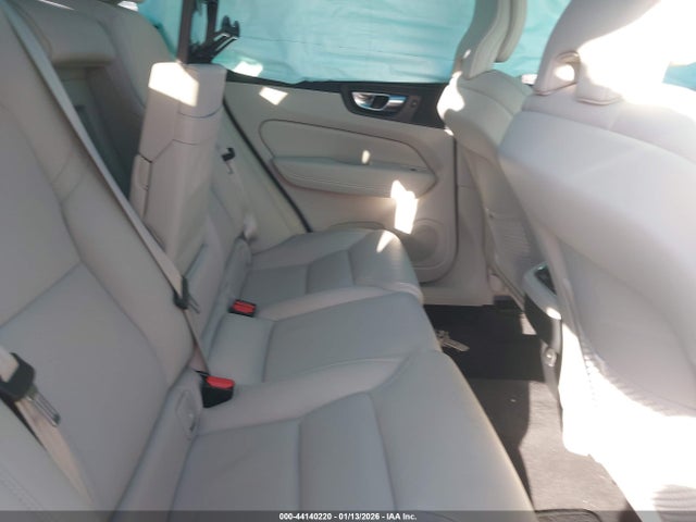 YV4L12DL5N1905486 Volvo Xc60 B5 Inscription