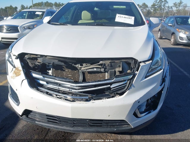 2017 CADILLAC XT5 1GYKNBRS6HZ289736 Photo 5