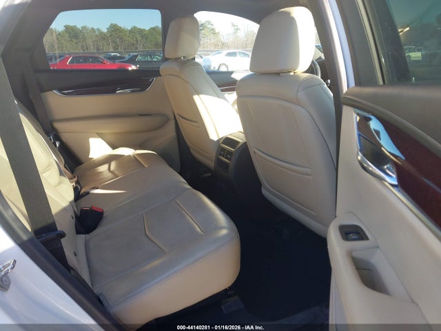 2017 CADILLAC XT5 1GYKNBRS6HZ289736 Photo 7