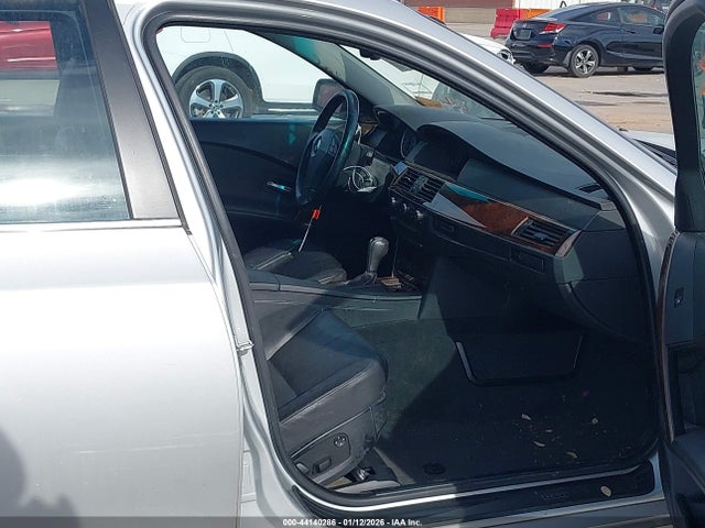 Продаж на аукціоні авто 2007 Bmw 525i, vin: WBANE53527CW66701, номер лоту: 44140286