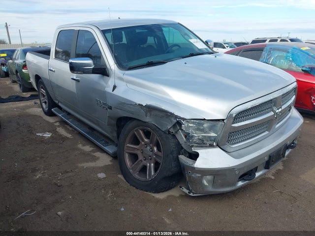 2018 RAM 1500 1C6RR6LT8JS157021