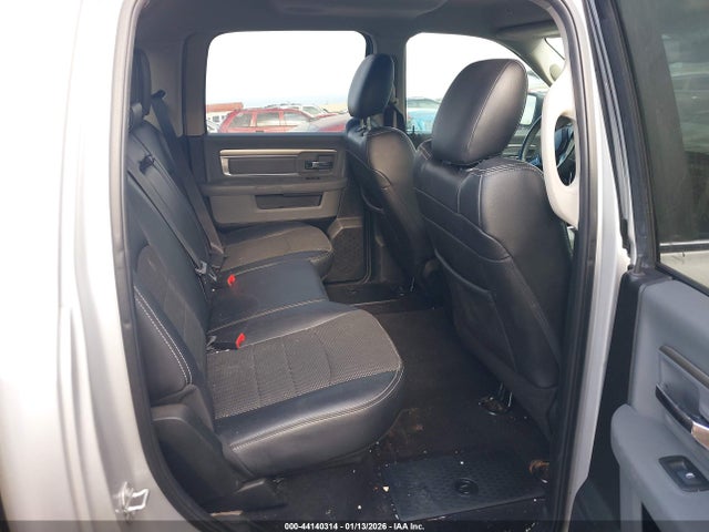 2018 RAM 1500 1C6RR6LT8JS157021 Photo 7