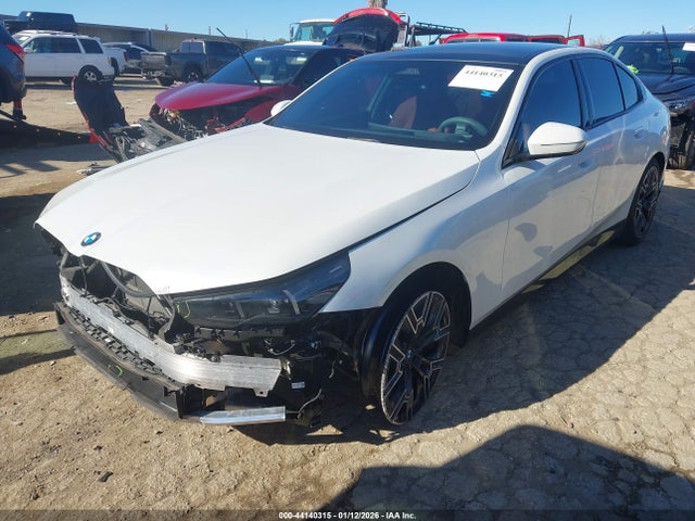 WBA43FJ09RCS54194 BMW 530I