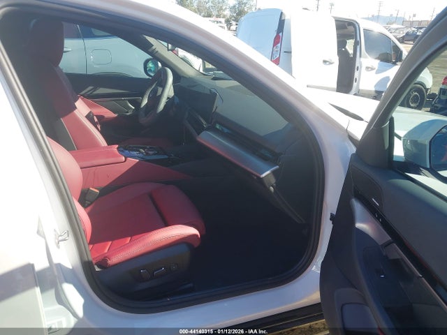 WBA43FJ09RCS54194 BMW 530I