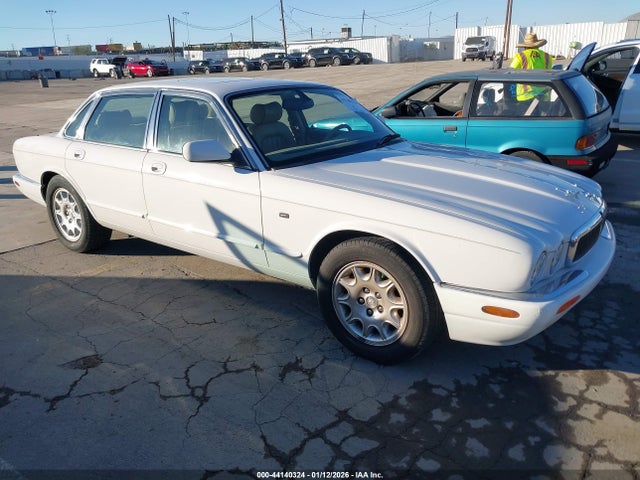 2001 JAGUAR XJ8 SAJDA14C91LF28245 Photo 0