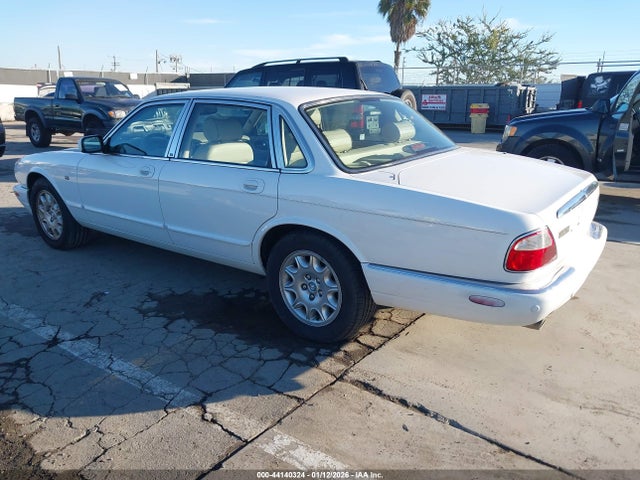 2001 JAGUAR XJ8 SAJDA14C91LF28245 Photo 2