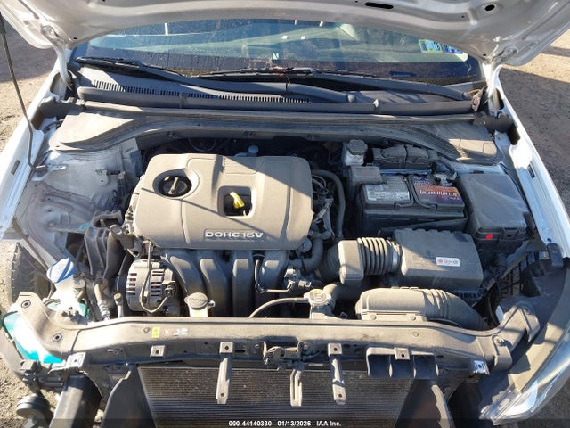 5NPD74LF6JH371169 Hyundai ELANTRA SE