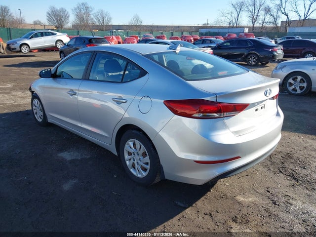 5NPD74LF6JH371169 Hyundai ELANTRA SE