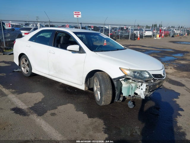 Toyota CAMRY SE 2014 4T1BF1FK1EU323118 zdjęcie główne