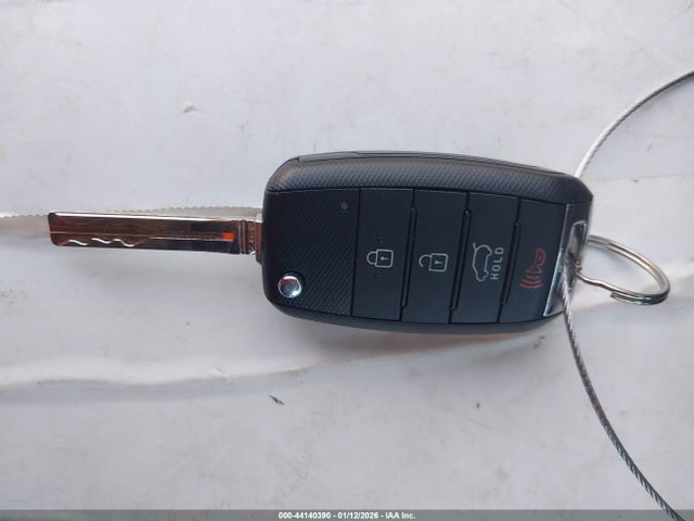 KNDJP3A55G7831717 KIA SOUL +