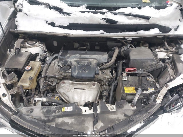 JTMRFREV4JJ745795 Toyota Rav4 Xle