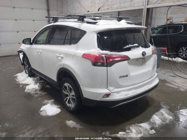 JTMRFREV4JJ745795 Toyota Rav4 Xle