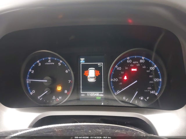 JTMRFREV4JJ745795 Toyota Rav4 Xle