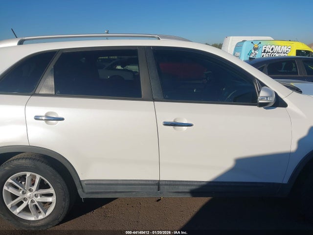5XYKTDA66EG518111 KIA SORENTO LX