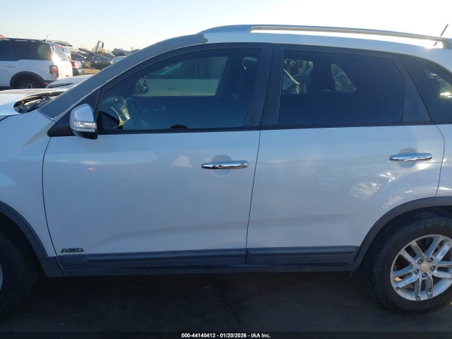 5XYKTDA66EG518111 KIA SORENTO LX