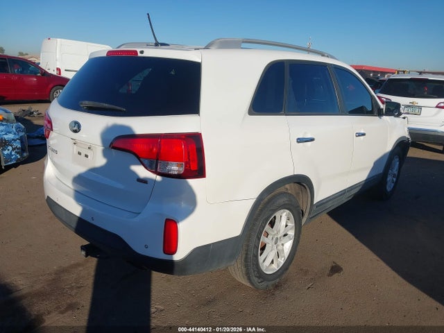 5XYKTDA66EG518111 KIA SORENTO LX