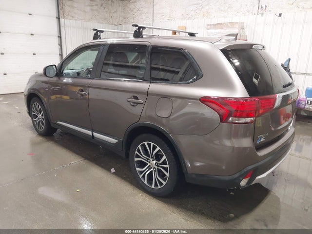 2018 Mitsubishi Outlander Se მანქანა იყიდება აუქციონზე, vin: JA4AD3A34JZ021704, აუქციონის ნომერი: 44140455